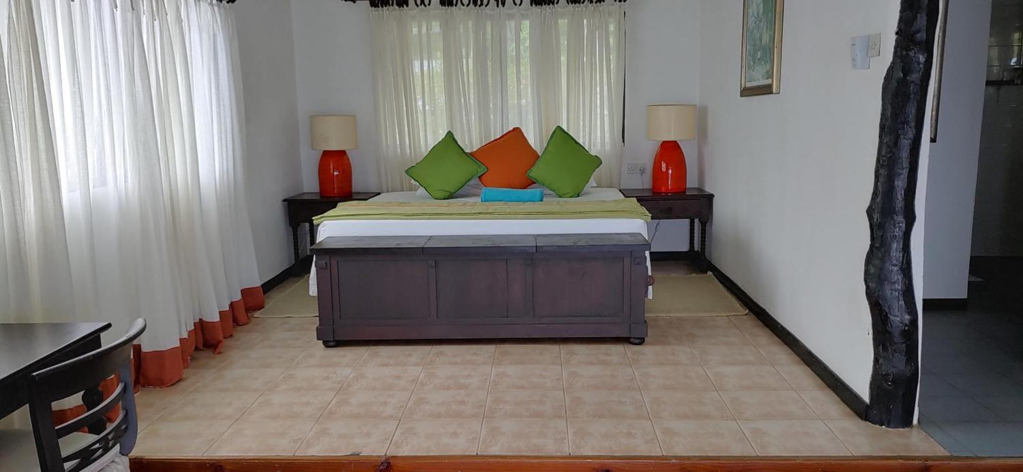 Mango Lodge Anse Volbert Village  Room photo