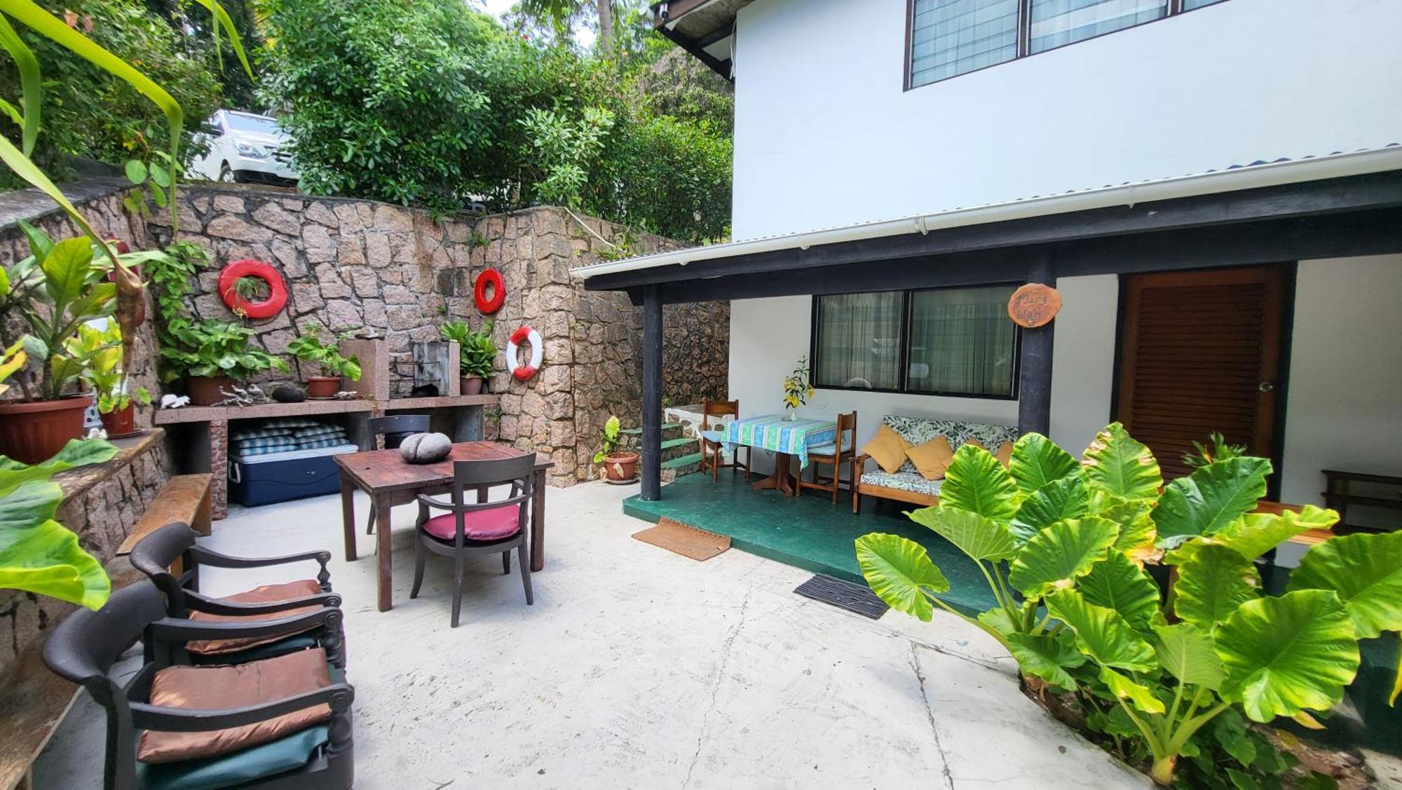 Mango Lodge Anse Volbert Village  Exterior photo